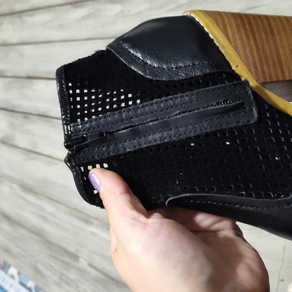 Saks Fifth Avenue Joey Leather Ankle Boots Size 7.5 - Picture 12 of 12